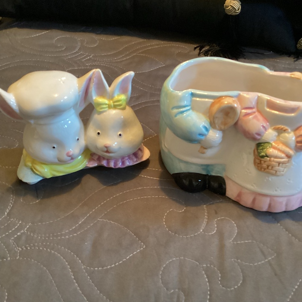 Vintage Chef Rabbit and Mrs. Chef Rabbit small cookie jar - Picture 3 of 7